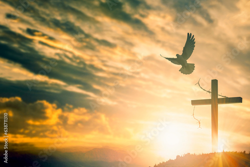 Foto Eternal life of Jesus Cross after death on sunset concept for religion, worship,