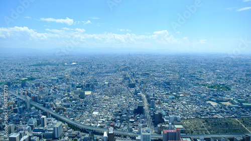 大阪のあべのハルカス屋上から見た大阪の街並み © IEPPEI