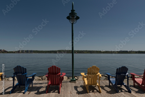Freie Sitzplätze an der Waterfront von Halifax, Nova Scotia photo