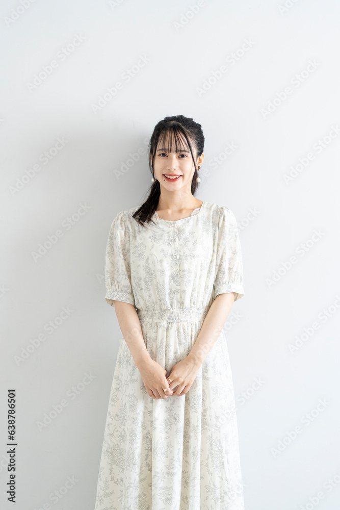 若い爽やかな女性 若い爽やかな女性