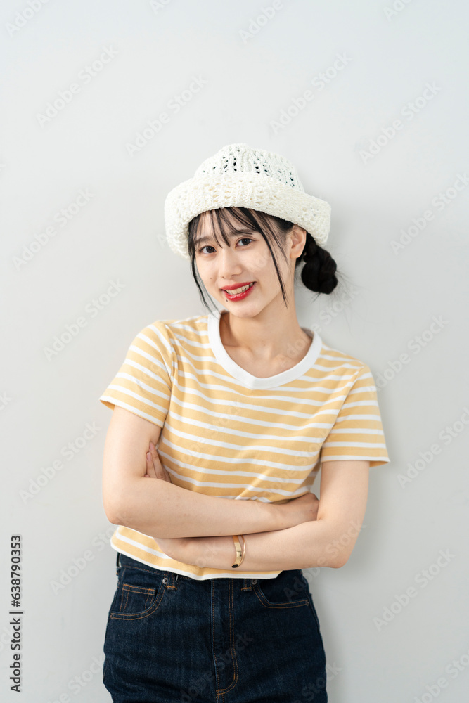 若くて爽やかな女性