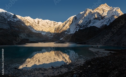 AFTER NOON DIKICHO LAKE IN FRONT OF ANNAPURNA PEAK © Maynack