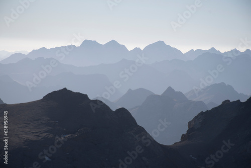 Montañas del Pirineo photo