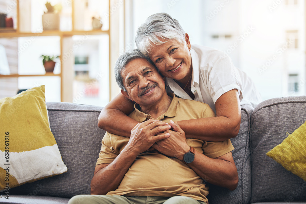 © Joshua A/peopleimages.com - Portrait, hug and senior couple on sofa for bonding, healthy marriage and relationship in living room. Retirement, love and happy man and woman on couch embrace for trust, commitment and care at home © Joshua A/peopleimages.com - Portrait, hug and senior couple on sofa for bonding, healthy marriage and relationship in living room. Retirement, love and happy man and woman on couch embrace for trust, commitment and care at home