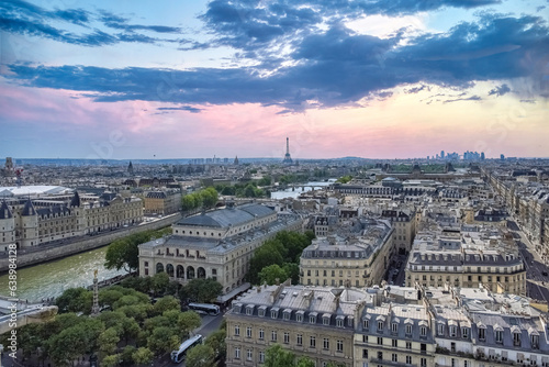 Paris, panorama of the city, with the Conciergerie on the Seine, and the Eiffel Tower in background  © Pascale Gueret