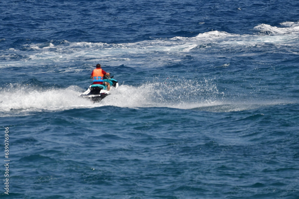 MOTO DE AGUA MOTO DE AGUA