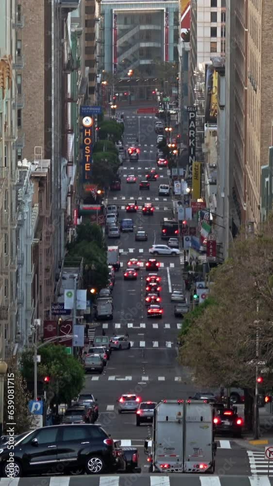 Traffic in San Francisco at night. Vertical design in 9:16 ratio. Smartphone and social media ready Traffic in San Francisco at night. Vertical design in 9:16 ratio. Smartphone and social media ready