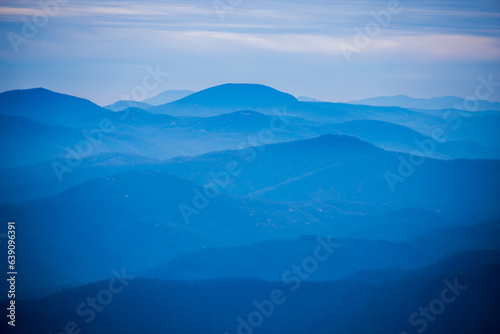 Fototapeta Naklejka Na Ścianę i Meble -  blue mountain