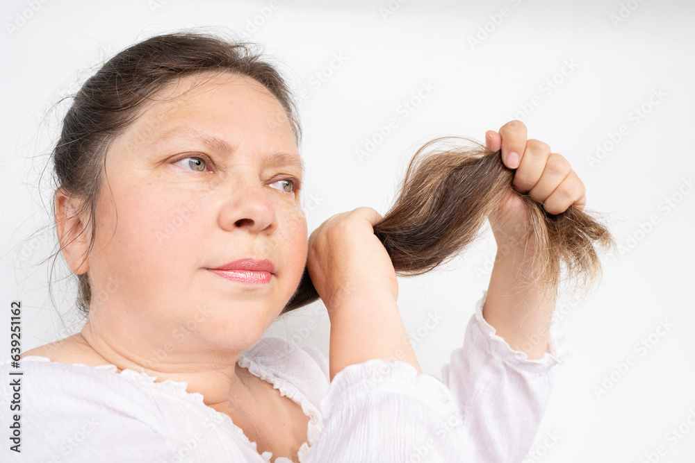 Foto de Examining role of hair inspection selfcare routine and impact