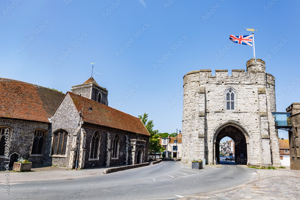 The Westgate in Canterbury, Kent, England, high western gate of the city wall is the largest surviving city gate in England, it is the last survivor of Canterbury's seven medieval gates