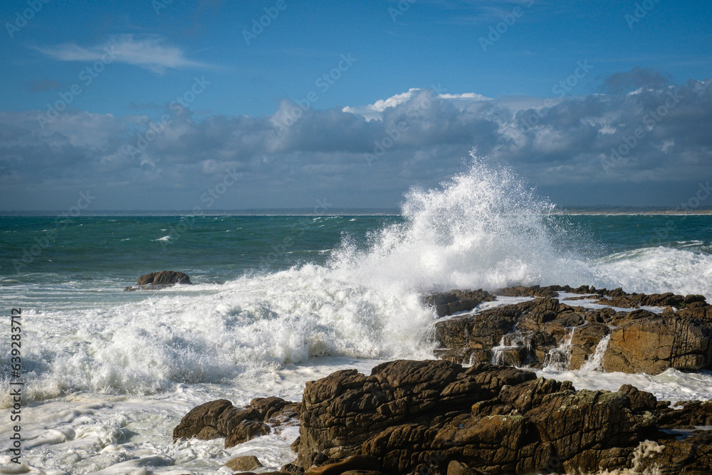 FRANCE - GROSSES VAGUES