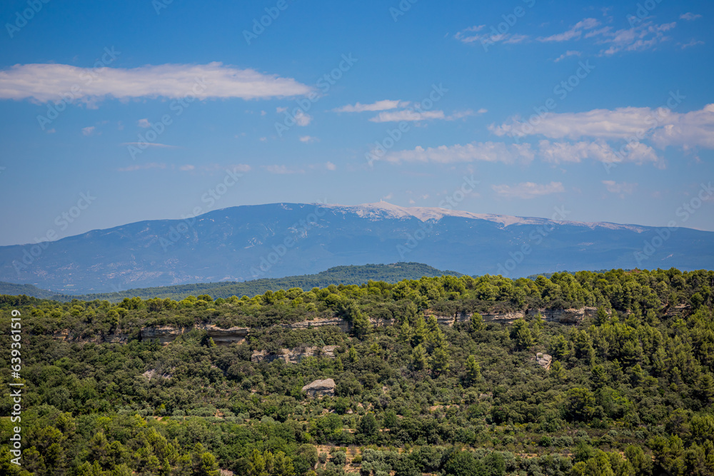 Paysage de Provence vu depuis Venasque