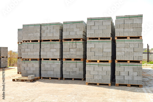 hollow concrete wall blocks assembled on pallets