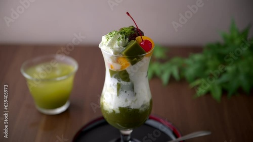 matcha parfait, japanese green tea dessert