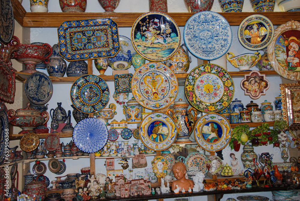 Ceramic souvenir shop in Siena. Tuscany, Italy