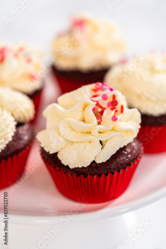 Red Velvet Cupcakes with White Chocolate Ganache Frosting