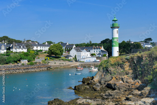 Le petit port de Doëlan en Bretagne photo