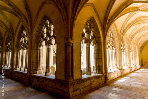 Cloitre de l'Abbaye Notre-Dame d'Ambronay