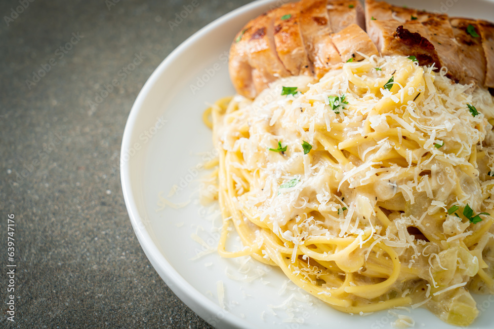 spaghetti white creamy sauce with grilled chicken spaghetti white creamy sauce with grilled chicken
