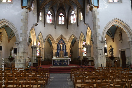 L'église Saint Idunet, village de Chateaulin, département du Finistère, Bretagne, France photo