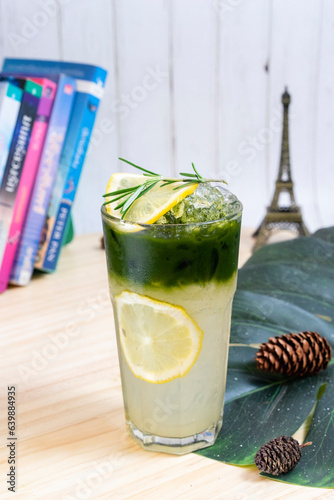 Matcha iced green tea with lemonade