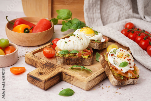 Healthy breakfast avocado t...