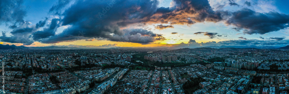 Fototapeta premium Sunset in bogota