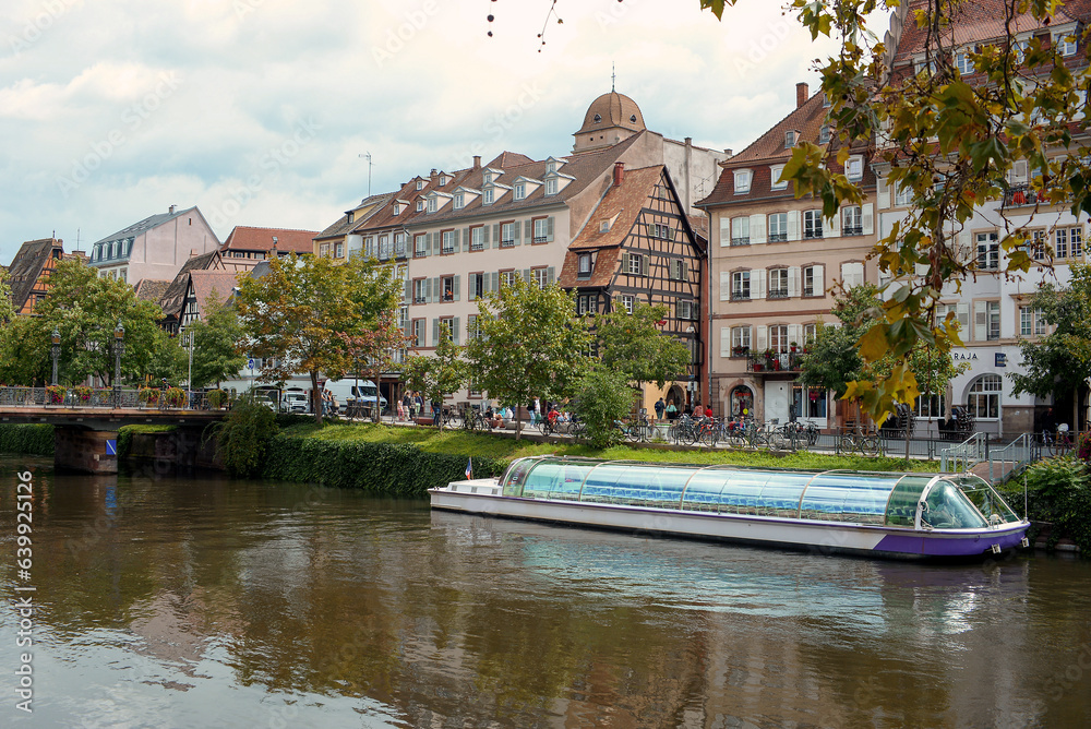 Naklejka premium French nature, Strasbourg, historic center