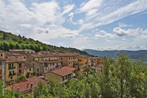 Cortona  panorama della citt   vecchia verso il Lago Trasimeno - Arezzo
