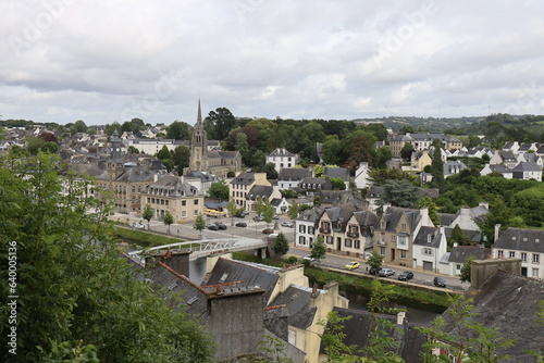 Vue d'ensemble du village, village de Chateaulin, département du Finistère, Bretagne, France photo