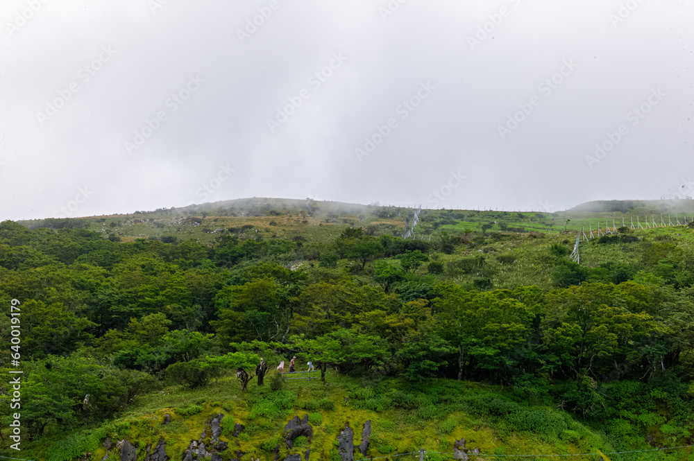Fototapeta premium Trail to the top of the mountain