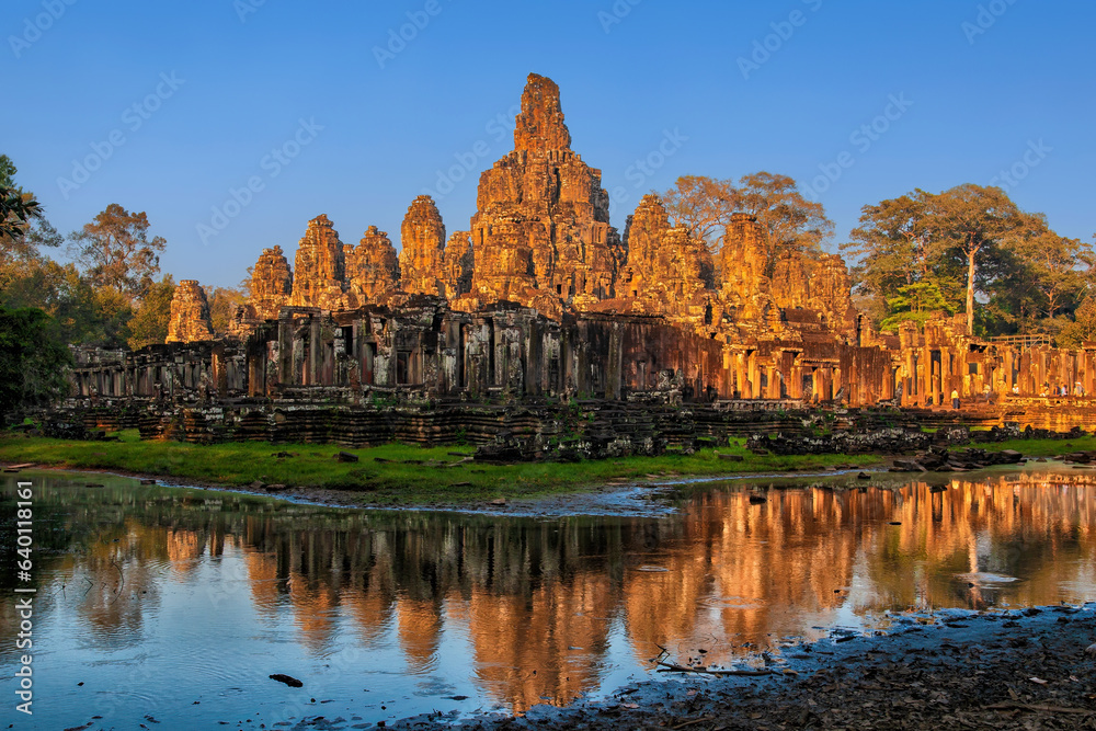 Naklejka premium Bayon Temple At Sunset In Cambodia