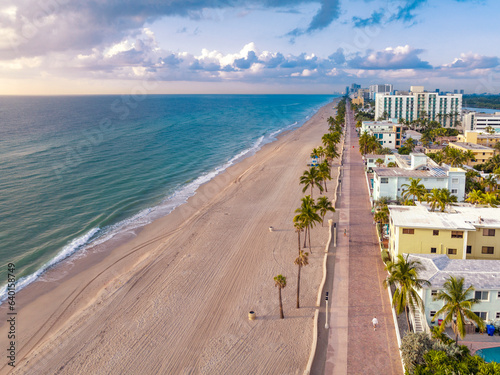 Fototapeta Naklejka Na Ścianę i Meble -  Hollywood Beach, North of Miami Beach,  from an Aerial perspective shortly after Sunrise

Miami,  North Miami, Miami,Broward, Florida,USA