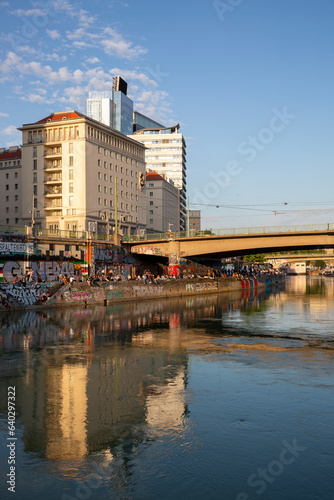 Multi-storey buildings on the Danube Canal embankment in Vienna © i_valentin