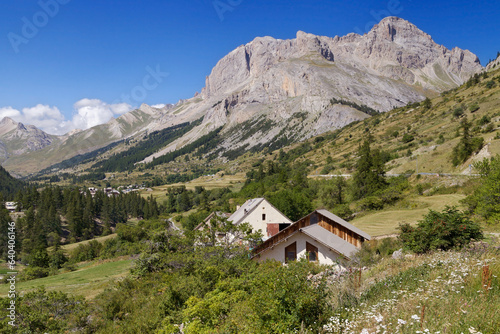 Obraz na płótnie Cerces Massif and Valley of the Guisane w salonie