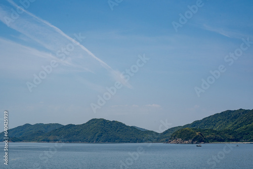 初夏の瀬戸内風景(山口県光市の海岸)