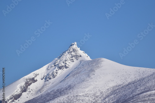 残雪の駒ケ岳山頂