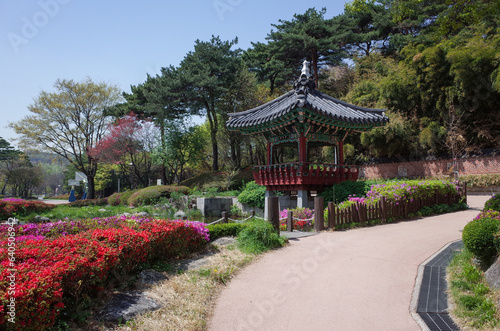 한국 상암동 공원의 한옥 정자