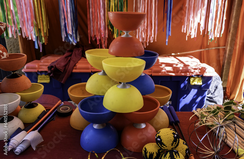 Принти на полотні Objects to juggle