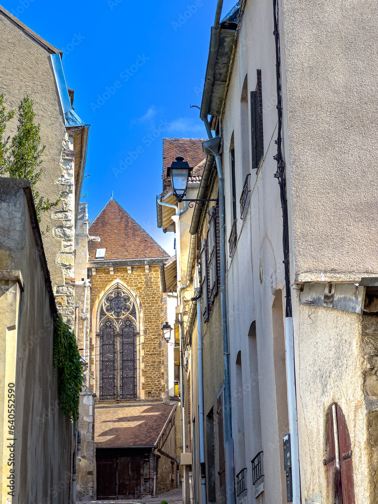 Discovering Joigny’s Past: Captivating Street Views of the Old Village