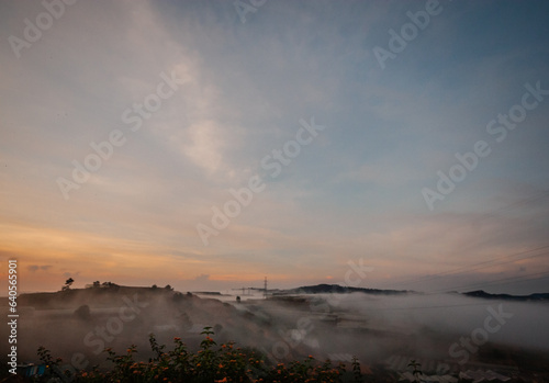 Foggy morning in Da Lat © trong