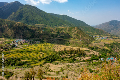 Fotografija Remote villages dotting Uttarakhand's mountainous landscape, Garhwal region in the Himalayas