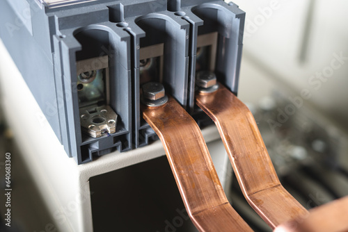 Installation of busbar panels in electrical cabinets
