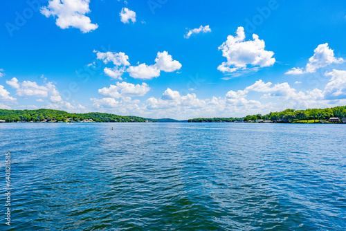 Fototapeta Naklejka Na Ścianę i Meble -  View at Lake of the Ozarks, Missouri
