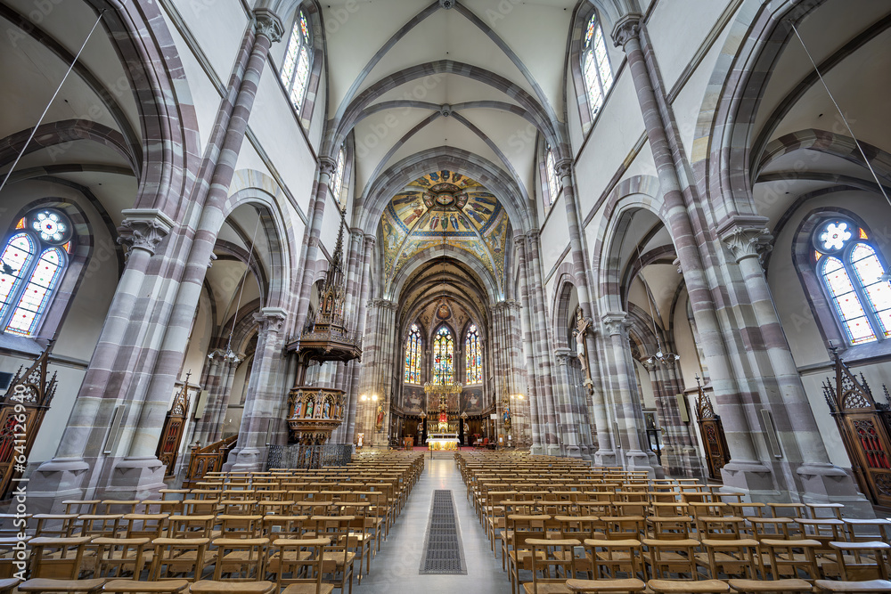 Fototapeta premium Église Saints-Pierre-et-Paul d'Obernai