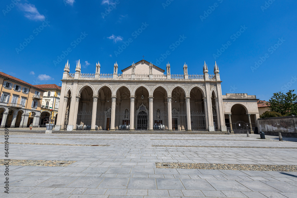 Fototapeta premium BIELLA, ITALY, JUNE 1, 2023 - View of St Stephen's Cathedral in Biella, Piedmont, Italy