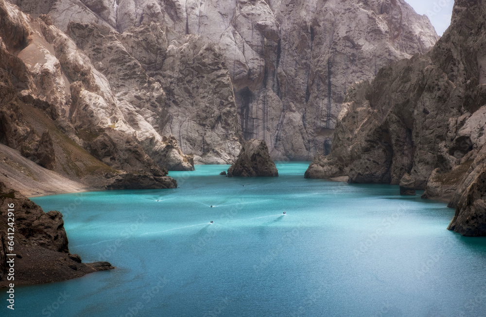 Obraz premium a Beautiful landscape of famous mountain Lake Kel Suu. Located Kyrgyzstan