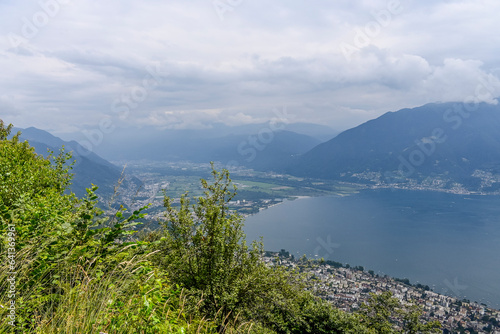 Cardada, Locarno, Aussicht, Lago Maggiore, See, Tenero, Magadino, Ebene, Wanderweg, Ticino, Fluss, Berge, Monte Ceneri, Monte Tamaro, Blumen, Felder, Wald, Sommer, Minusio, Muralto, Tessin, Schweiz