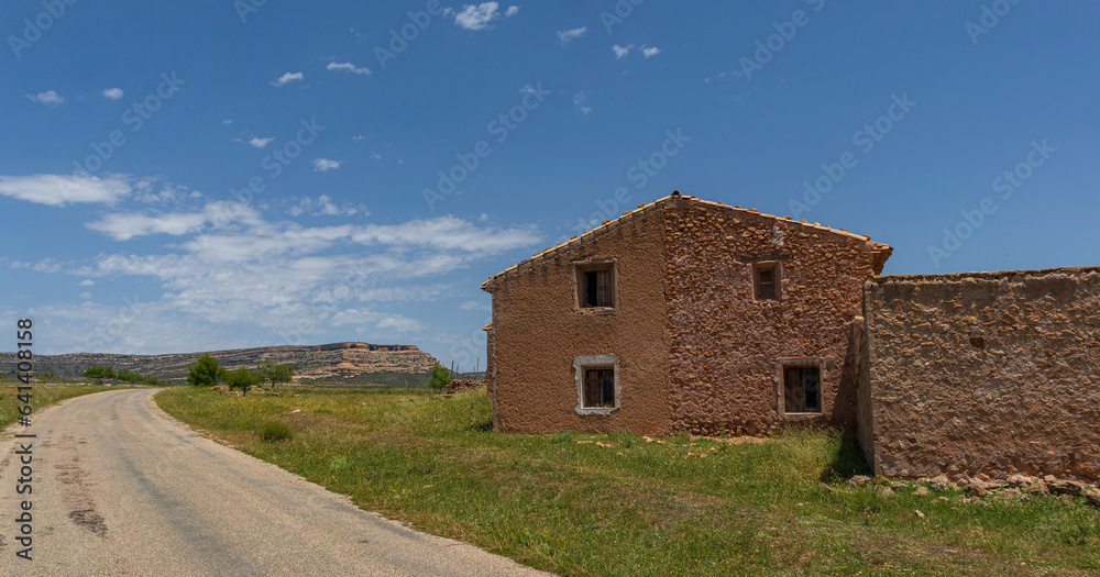 paisaje tipico español cielo azul