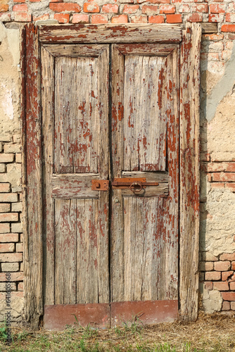 Canvas Print Old door ancient door vision detail particular farmhouse Po Valley